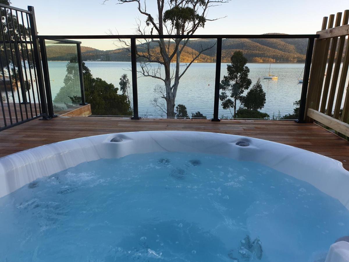 The Beach House- Private Jacuzzi And Wood Fire! Dover Exterior photo